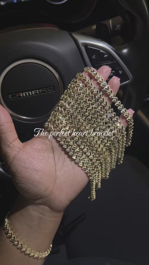 Signature bracelet 💖￼